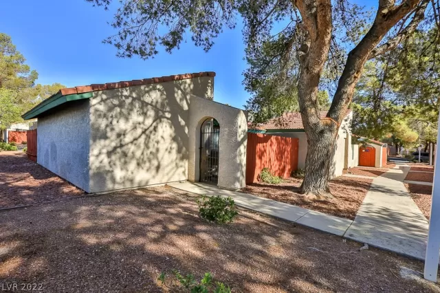 MLS: 2420456 Condo For Sale