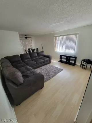 Photo #3: 2420459 Listing 