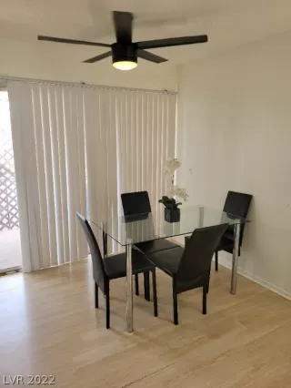 Photo #4: 2420459 Listing 