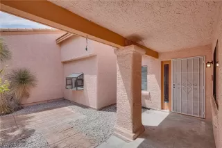 Photo #3: 2420500 Listing