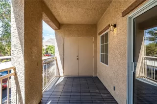 Photo #4: 2420502 Listing