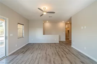 Photo #6: 2420502 Listing