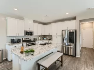 Photo #4: 2420517 Listing 