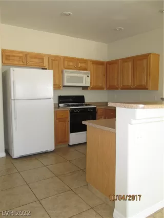 Photo #3: 2420527 Listing 