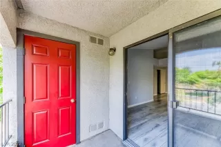 Photo #5: 2420528 Listing 