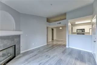 Photo #6: 2420528 Listing 