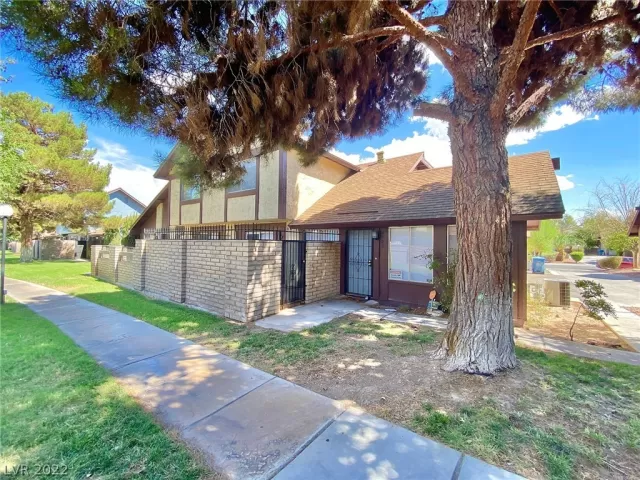 MLS: 2420529 Condo For Sale