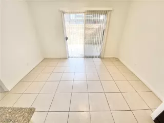 Photo #3: 2420529 Listing 