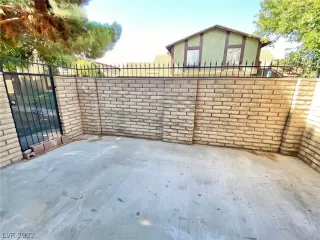 Photo #4: 2420529 Listing 