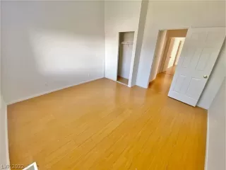 Photo #6: 2420529 Listing 