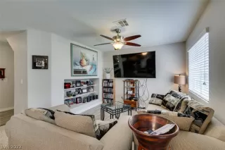 Photo #5: 2420602 Listing 