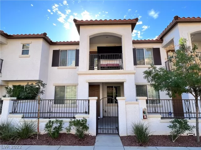 MLS: 2420610 Condo For Sale