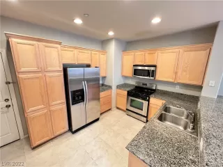 Photo #2: 2420610 Listing 