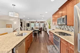 Photo #1: 2420621 Listing