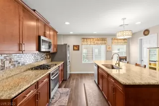 Photo #3: 2420621 Listing