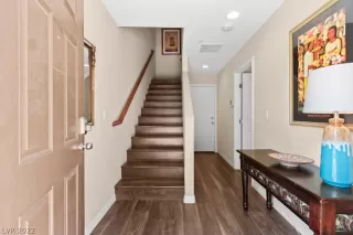 Photo #4: 2420621 Listing