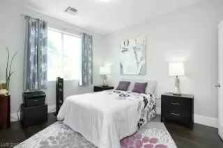 Photo #5: 2420635 Listing 