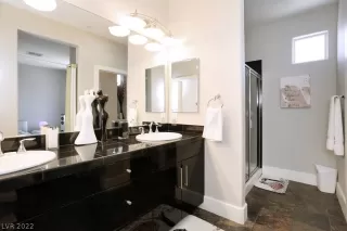 Photo #6: 2420635 Listing 