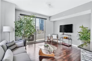 Photo #4: 2420648 Listing