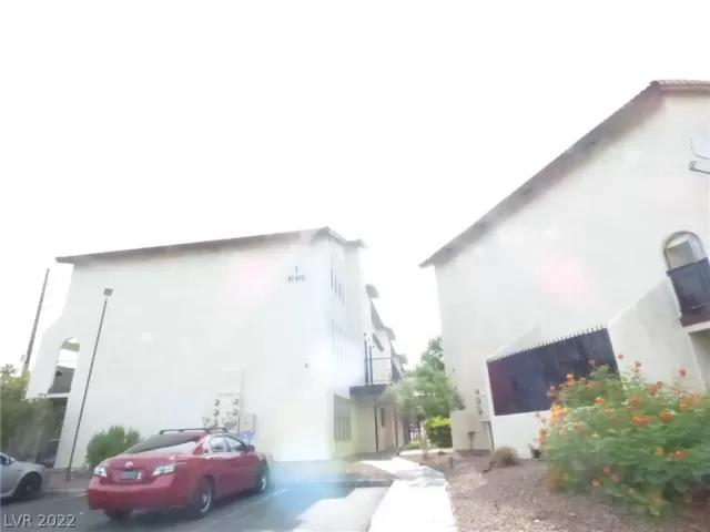 MLS: 2420666 Condo For Sale