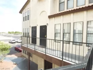 Photo #2: 2420666 Listing 