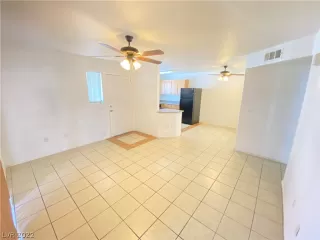 Photo #4: 2420678 Listing 