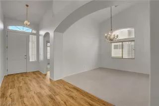 Photo #3: 2420696 Listing 