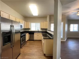 Photo #2: 2420705 Listing