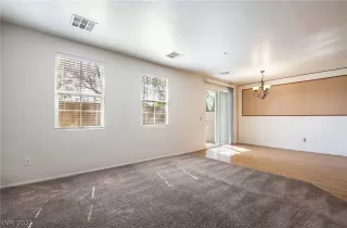 Photo #3: 2420741 Listing