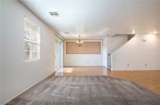 Photo #4: 2420741 Listing