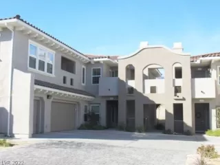 Photo #1: 2420743 Listing 