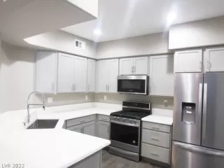 Photo #4: 2420743 Listing 