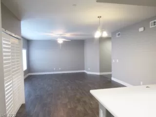 Photo #6: 2420743 Listing 