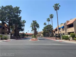 Photo #1: 2420747 Listing