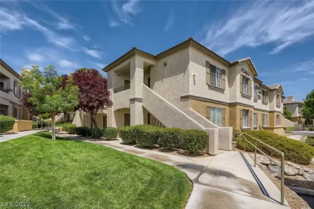 MLS: 2420800 Condo For Sale