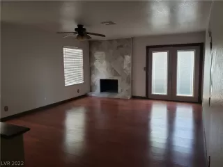 Photo #4: 2420806 Listing 