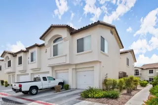 Photo #1: 2420839 Listing