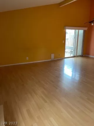 Photo #2: 2420845 Listing