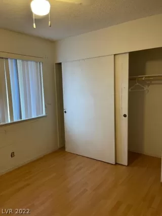 Photo #6: 2420845 Listing