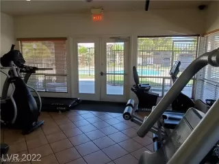 Photo #5: 2420851 Listing