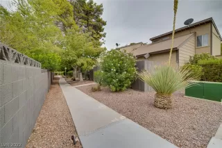 Photo #1: 2420939 Listing 