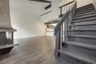 Photo #2: 2420939 Listing 