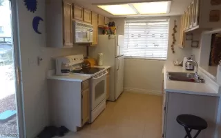 Photo #3: 2420943 Listing