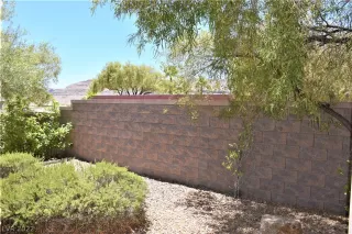 Photo #2: 2420987 Listing 