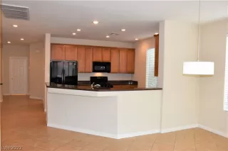 Photo #3: 2420987 Listing 