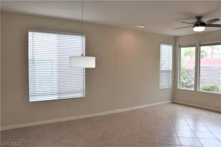 Photo #5: 2420987 Listing 