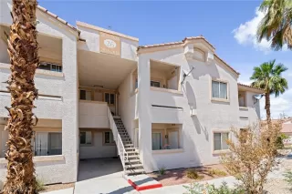 Photo #1: 2421019 Listing 