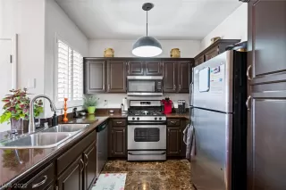 Photo #6: 2421019 Listing 