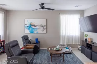 Photo #4: 2421029 Listing 