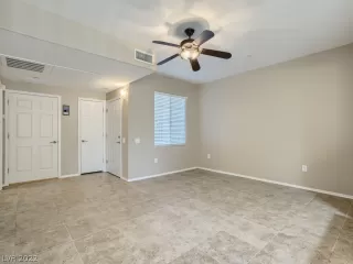 Photo #1: 2421031 Listing